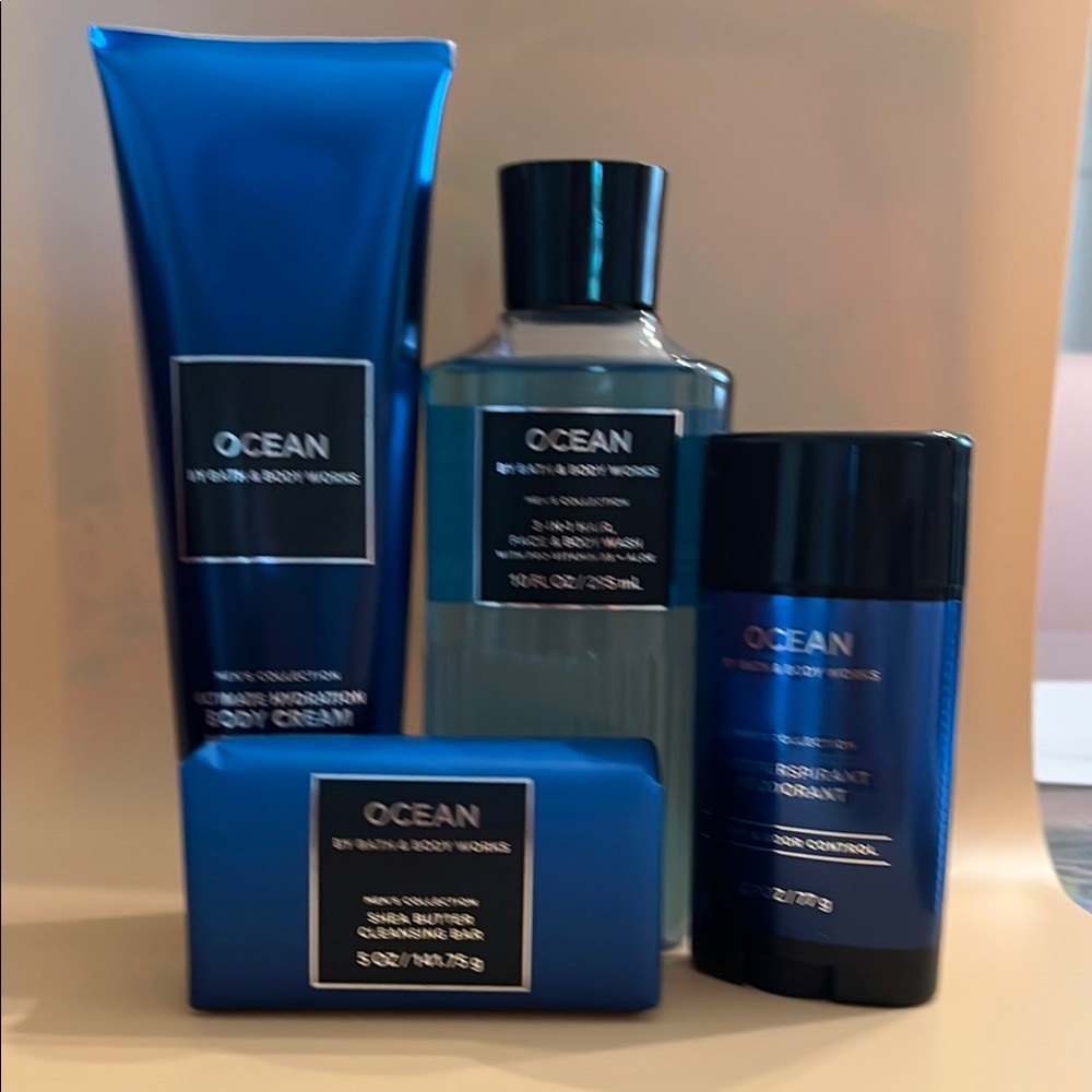 Bath & Body Works Blue Cleanser Collection